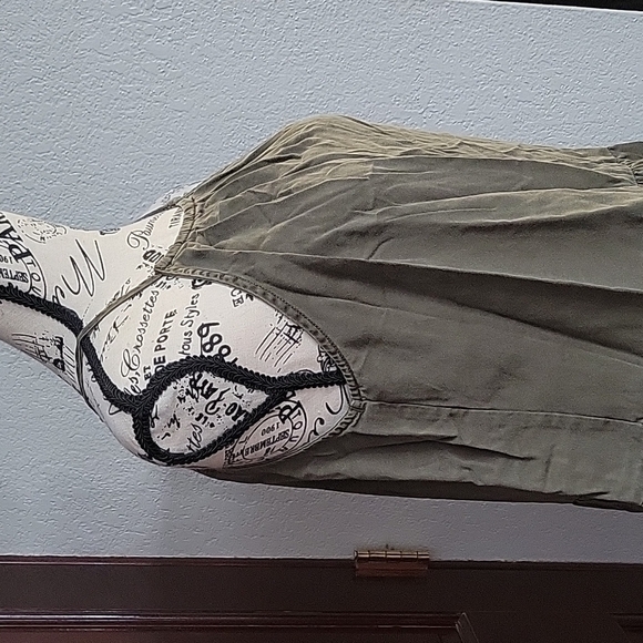 OLIVE green ruffled tank top size medium - Picture 2 of 5